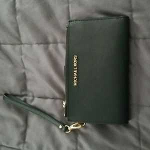 Michael Kors wristlet